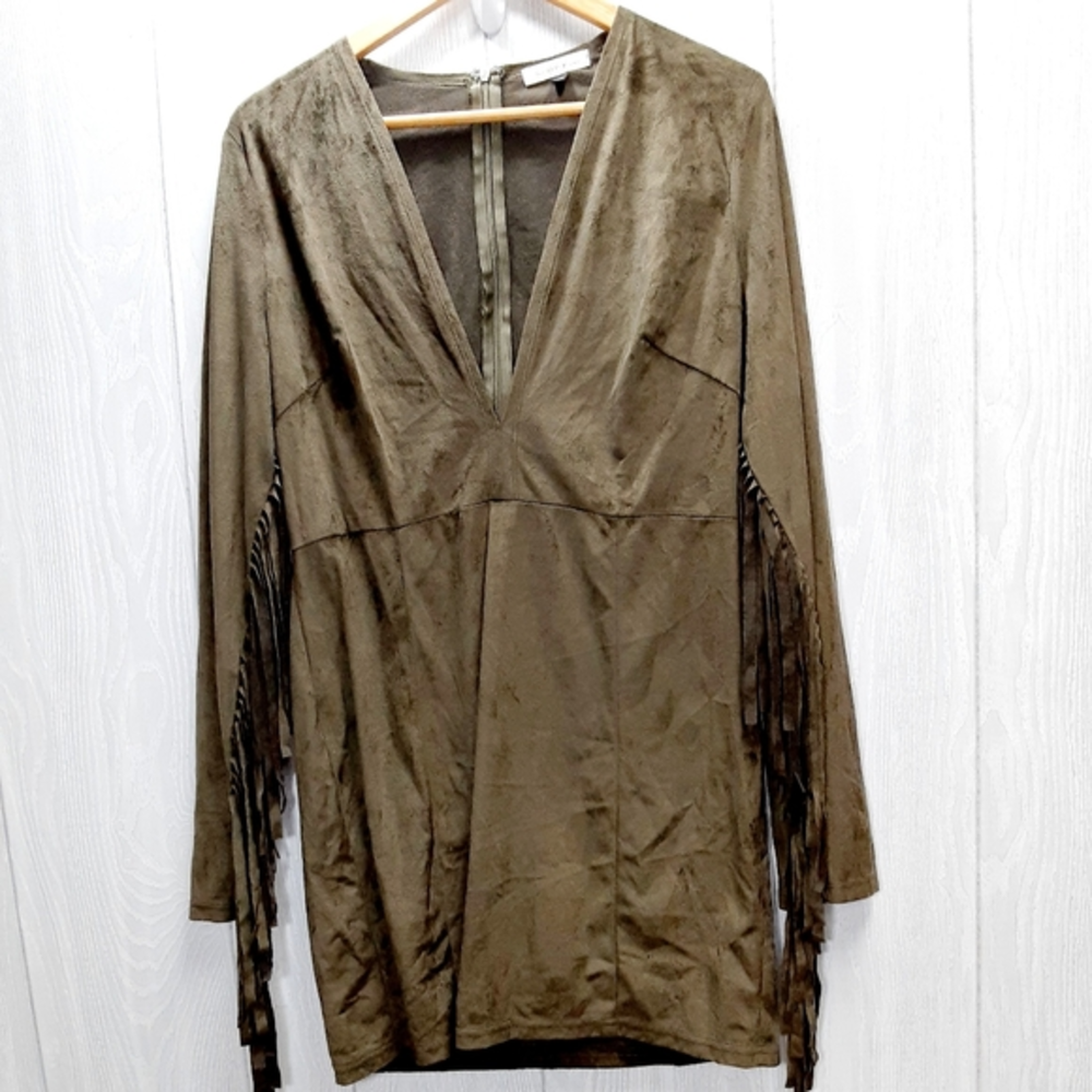 - Vintage V- Neck Suade Tunic with Fringe   arms